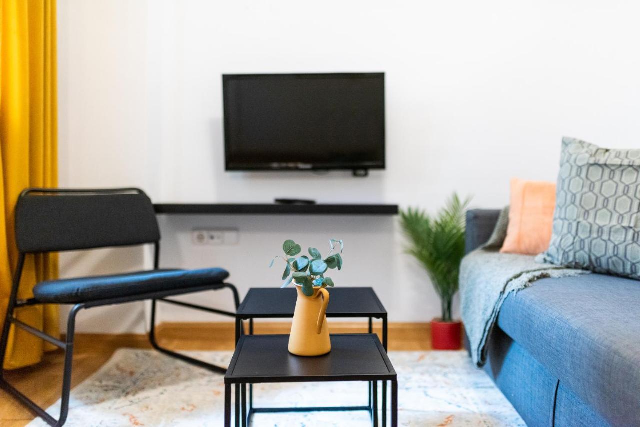 Piso Junto A Mercado De San Agustin Y Catedral En Apartamento *